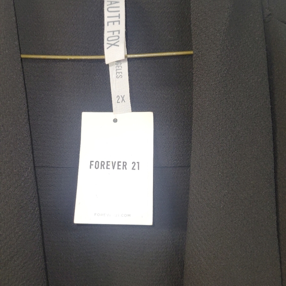 Forever 21 - Picture 3 of 5